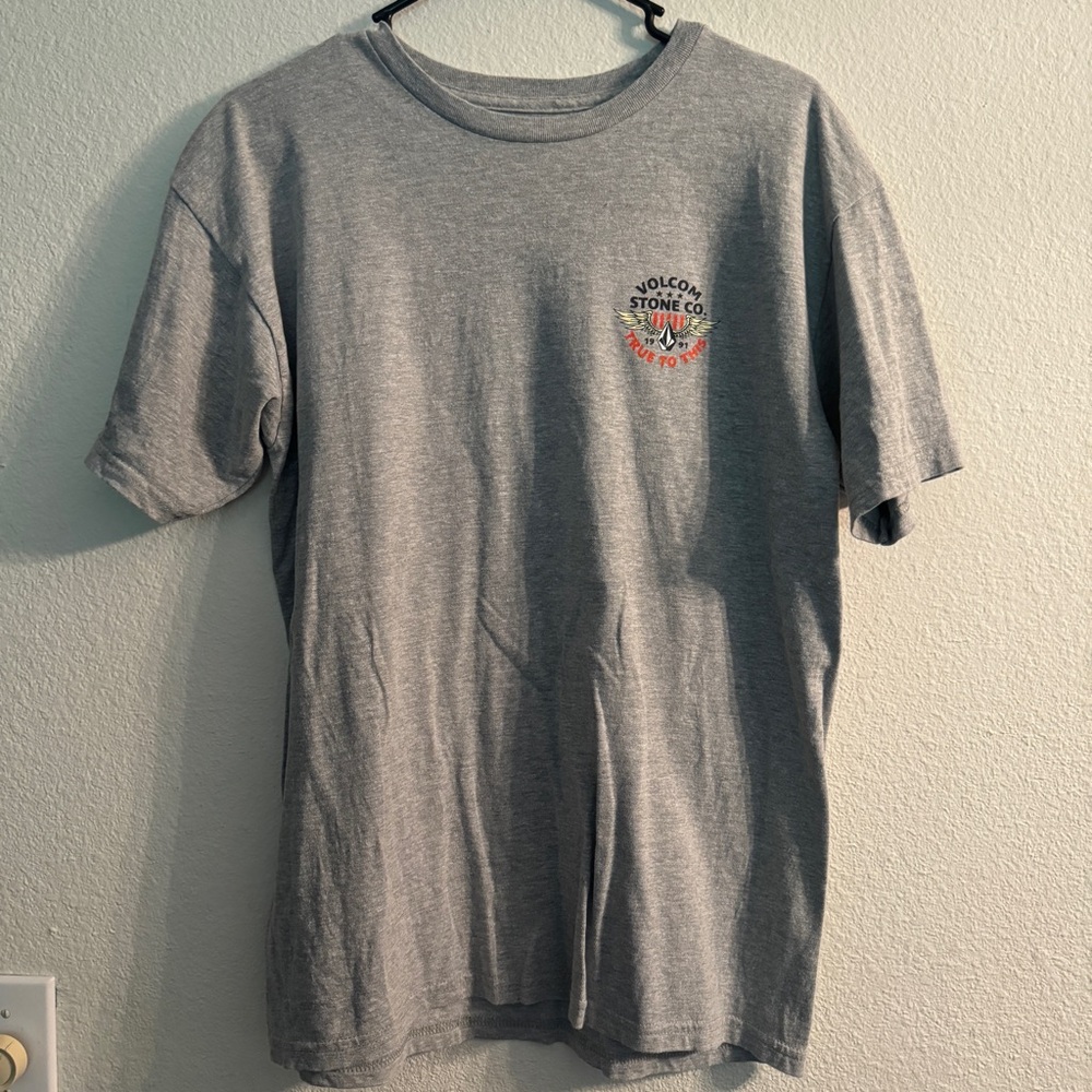 🤩2for$10🤩 Men’s Volcom shirt size medium GUC